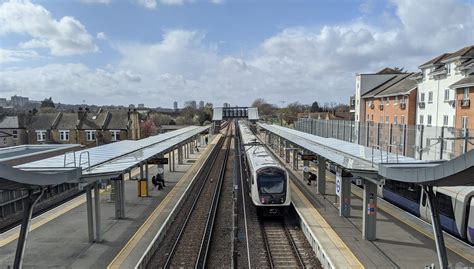 bedford to canary wharf|Trains from Bedford to Canary Wharf (Elizabeth line)